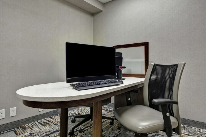 Business Center 51 of 53