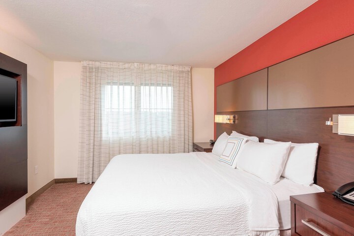 Residence Inn Akron South / Green