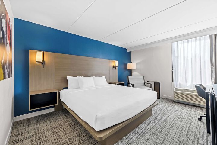 Room 14 of 25
