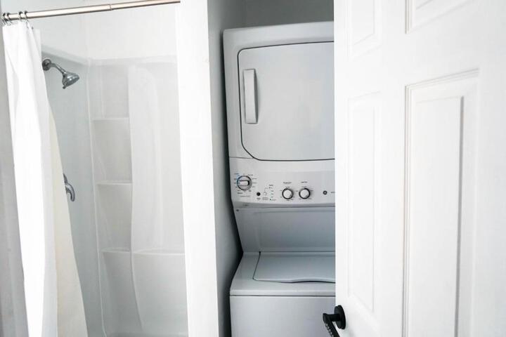 Lincoln Manor - Newly Renovated 1mile from PHL Airport and Sports Stadiums