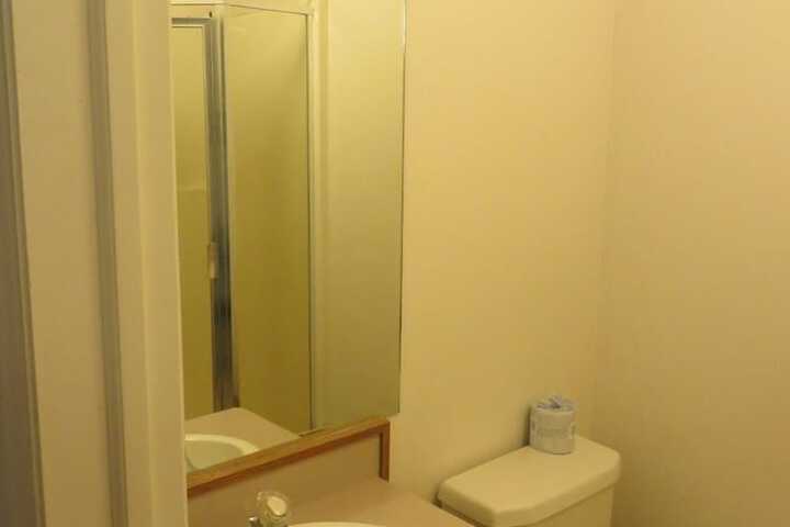 Room 28 of 39