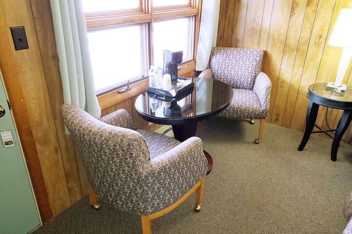 Room 80 of 114