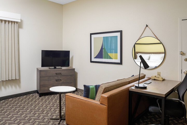 Room 28 of 42