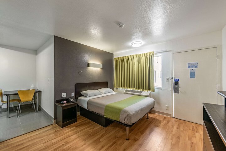 Room 20 of 30