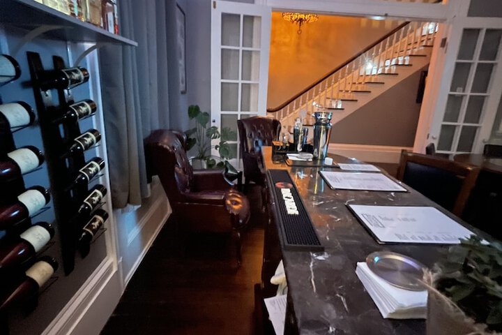 Lounge 152 of 171