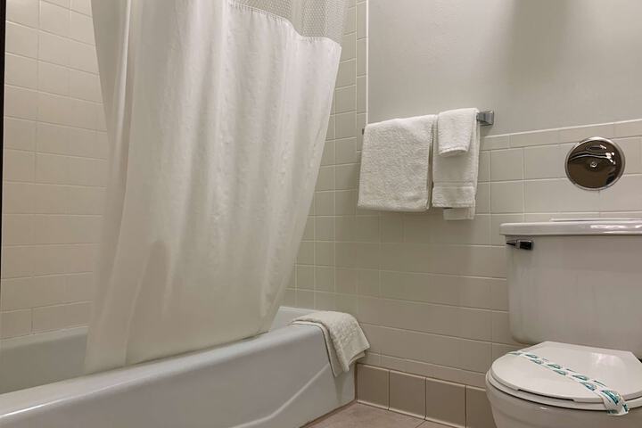 Room 15 of 24