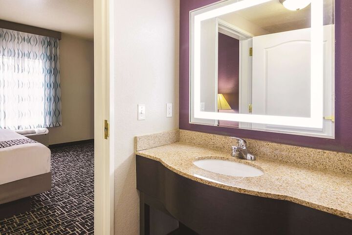 Room 44 of 73