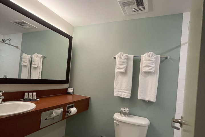 Super 8 by Wyndham Peterborough