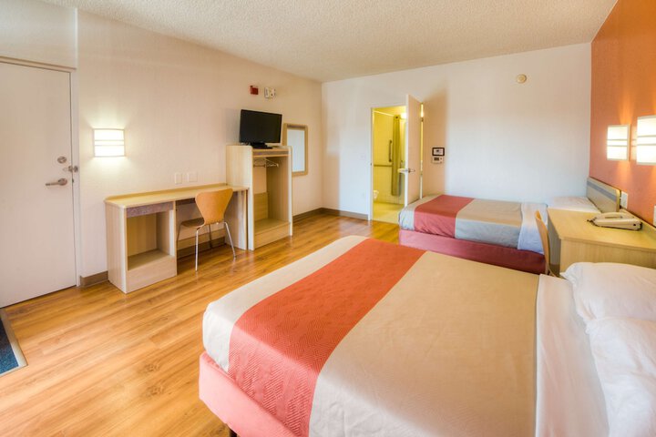 Room 22 of 33
