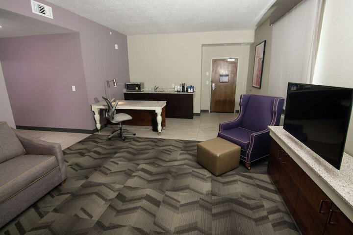 Room 16 of 64