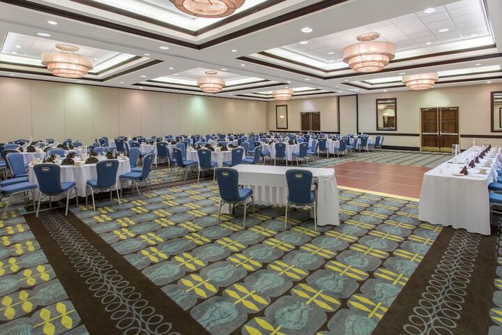 Crowne Plaza St. Louis Airport by IHG