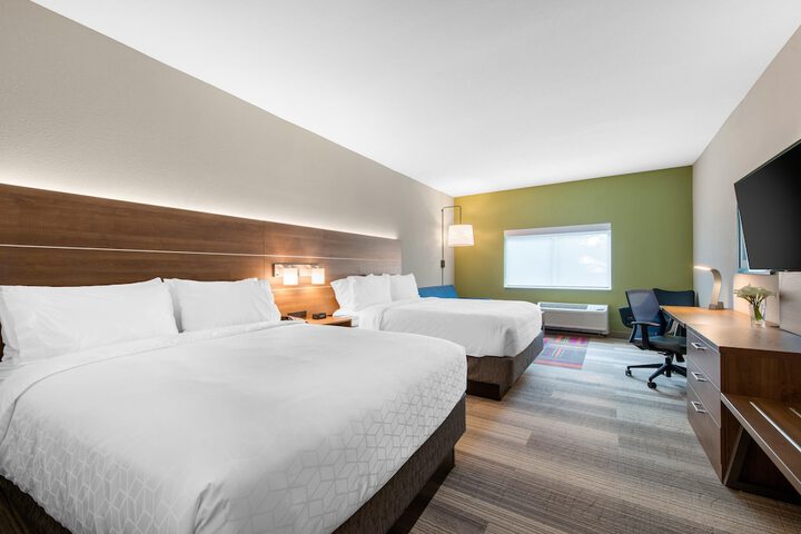 Room 33 of 87