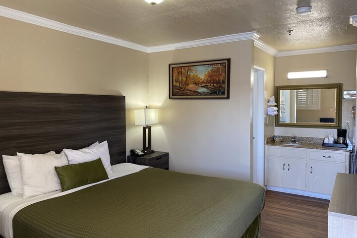 Room 8 of 44