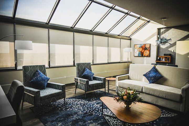 Delta Hotels by Marriott Cincinnati Sharonville