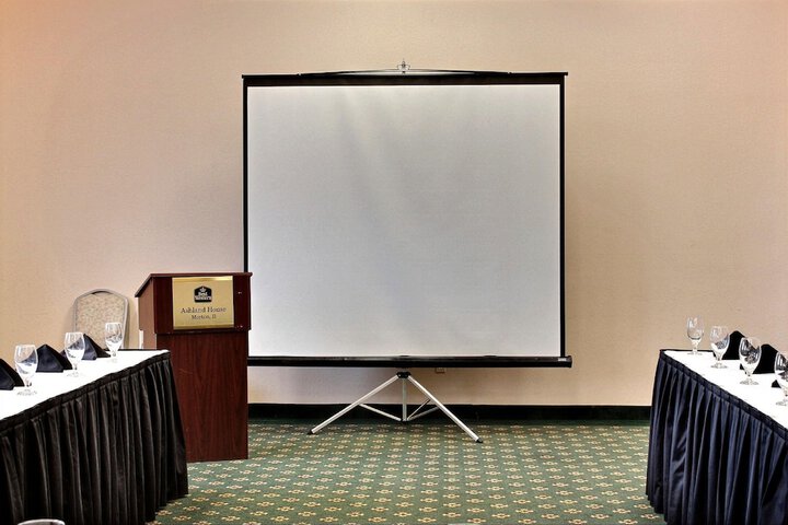 Ballroom/Hall 38 of 40