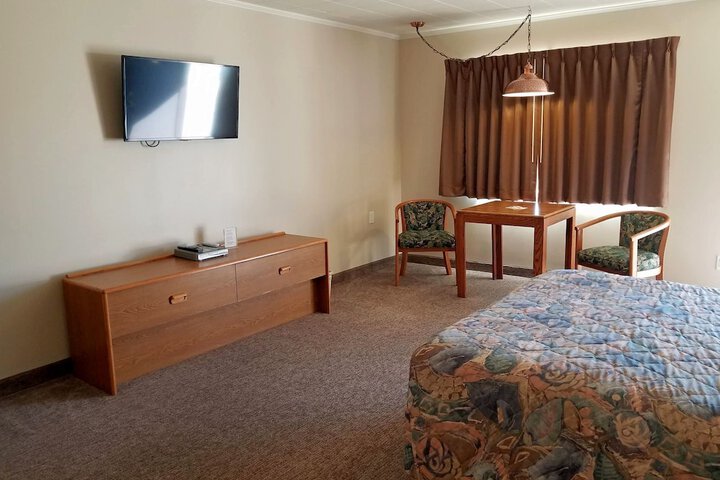 Aquarius Inn
