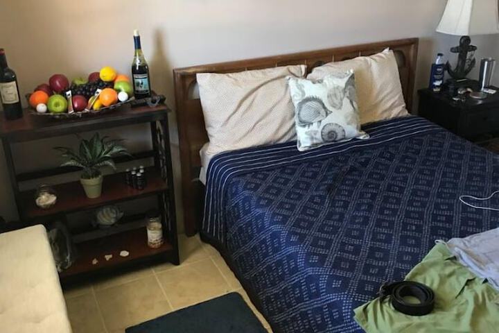 Room 5 of 19