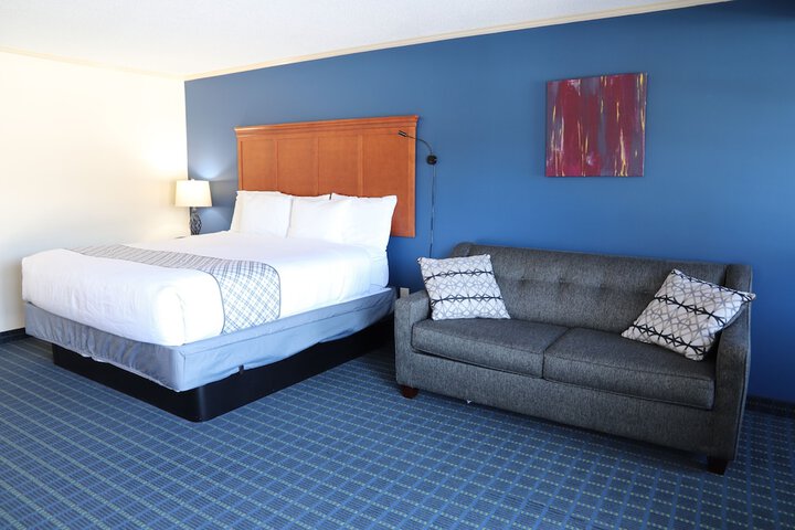 Room 49 of 103