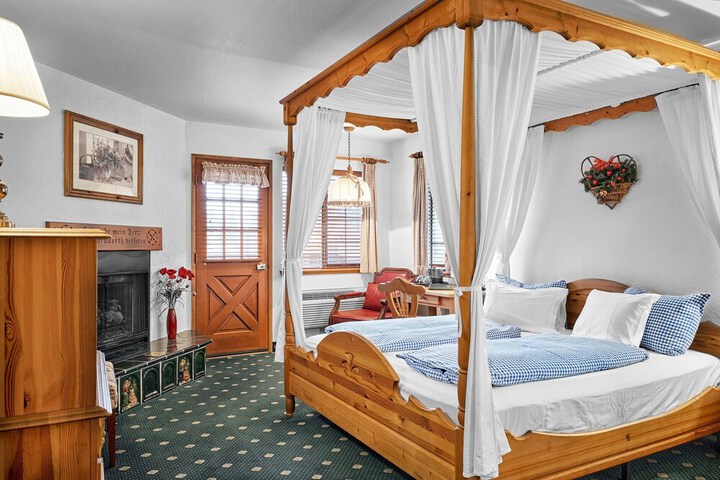 Room 34 of 49