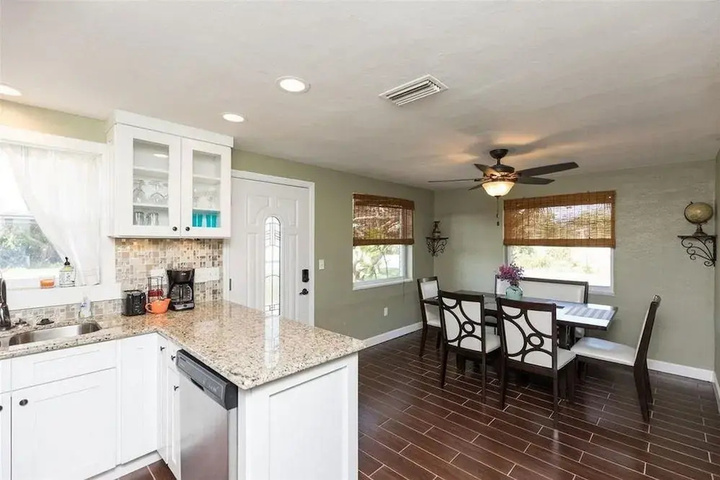 Palmetto Retreat 2 / 2 Free Activities! & Wifi Beach Nearby