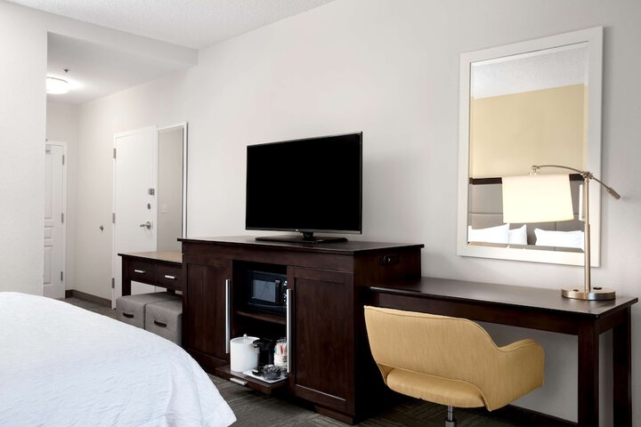 Room 21 of 33