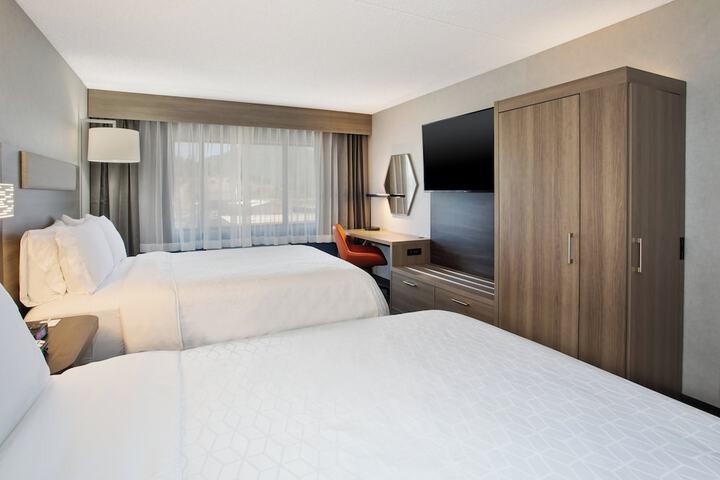 Room 27 of 45