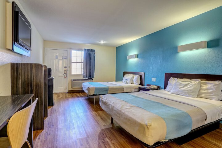 Room 11 of 42