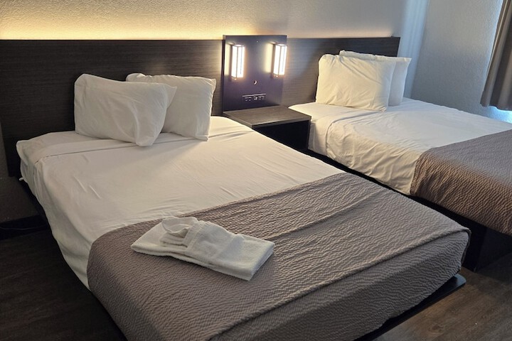 Room 36 of 40