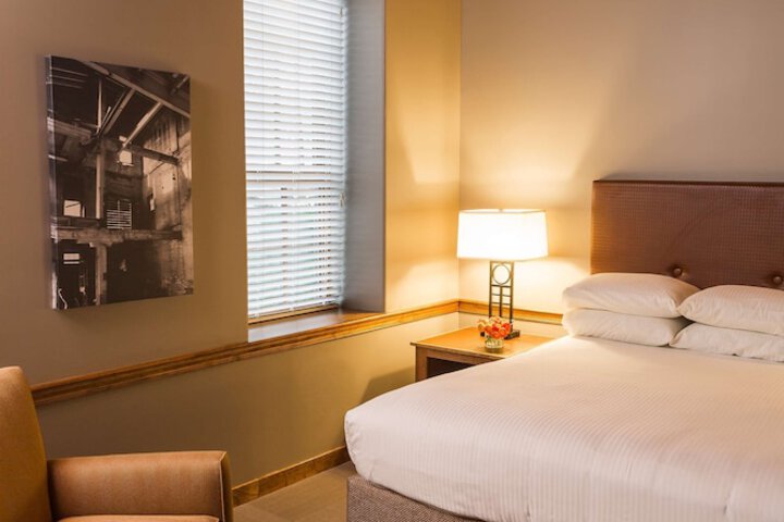 Room 25 of 52