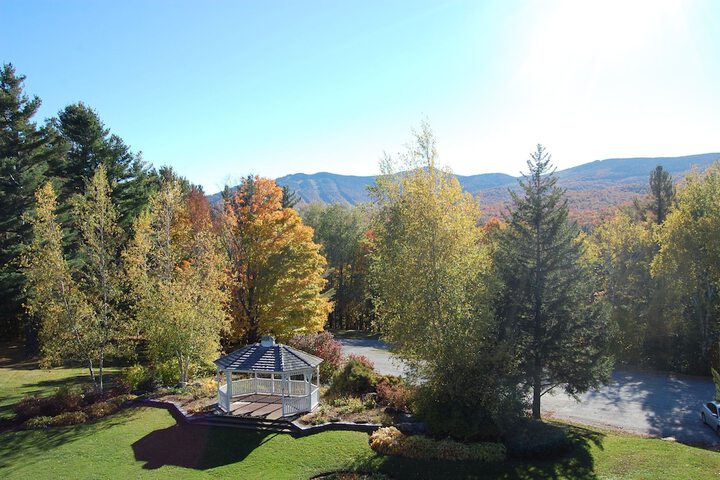 Summit Lodge