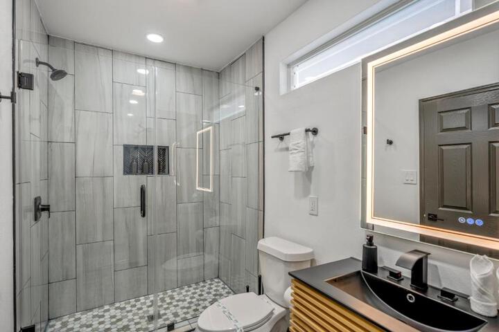 HTX Ultra Hotel Suite #2