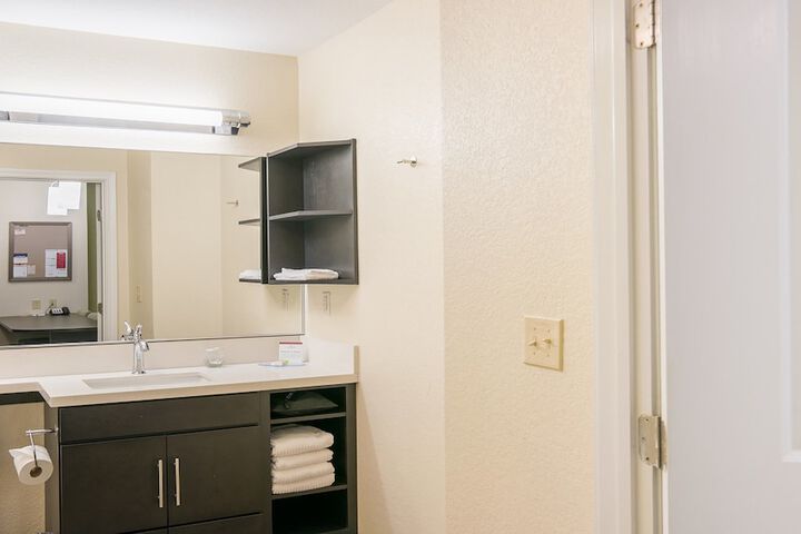 Candlewood Suites Bay City by IHG