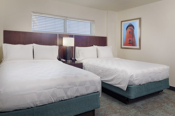 Room 28 of 47
