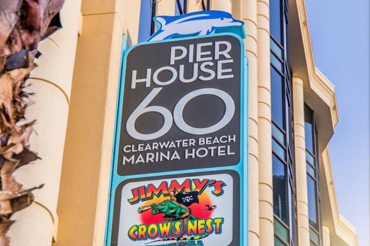Hotel 4 of 101