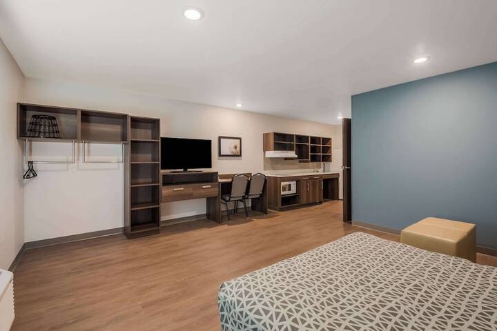 WoodSpring Suites Bellflower - Los Angeles