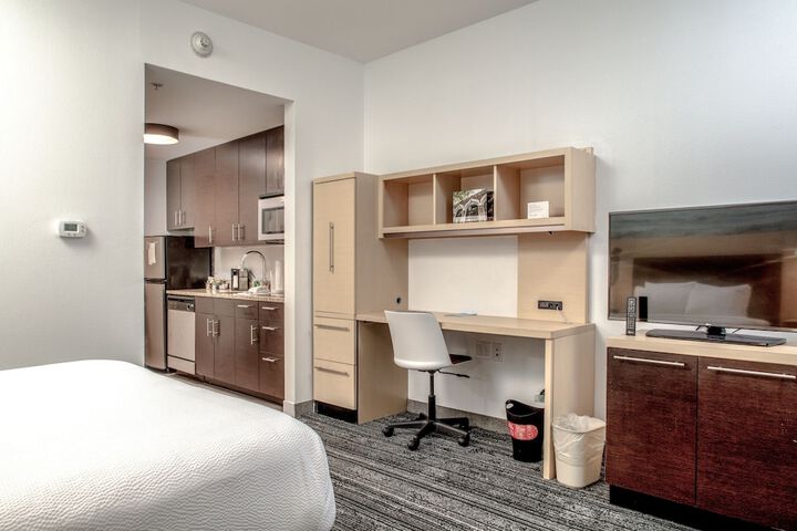 Room 18 of 43