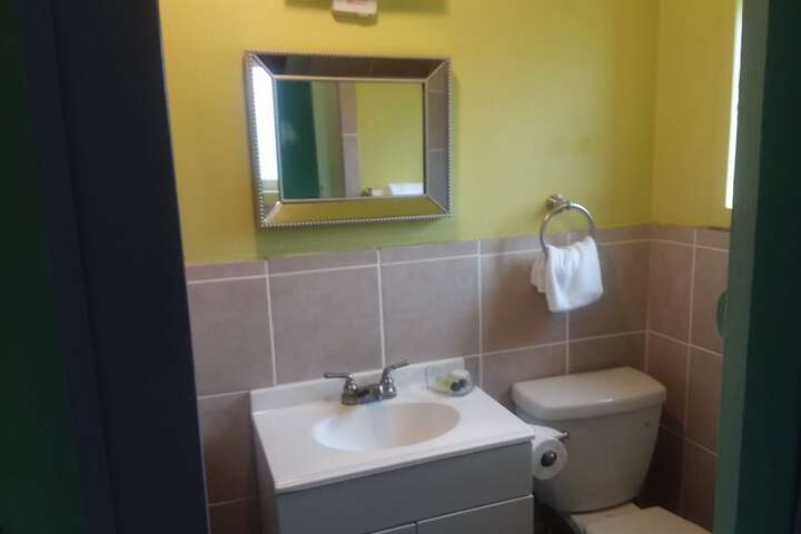 Room 13 of 35