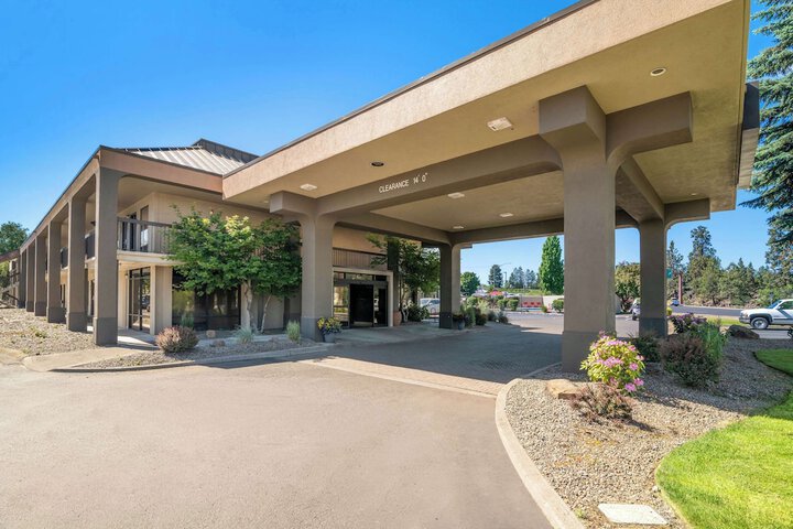 Hotel 2 of 43