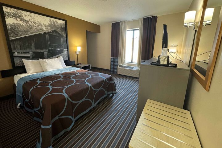 Room 18 of 35