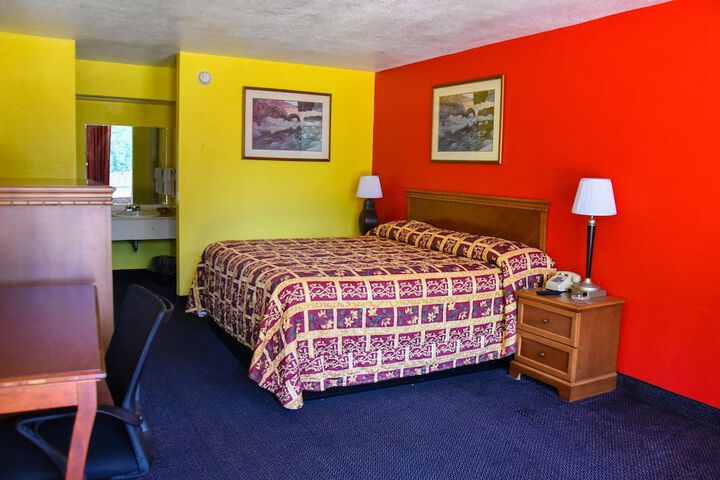 Room 34 of 46