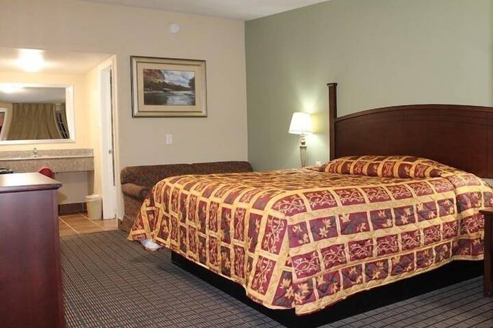 Room 6 of 21