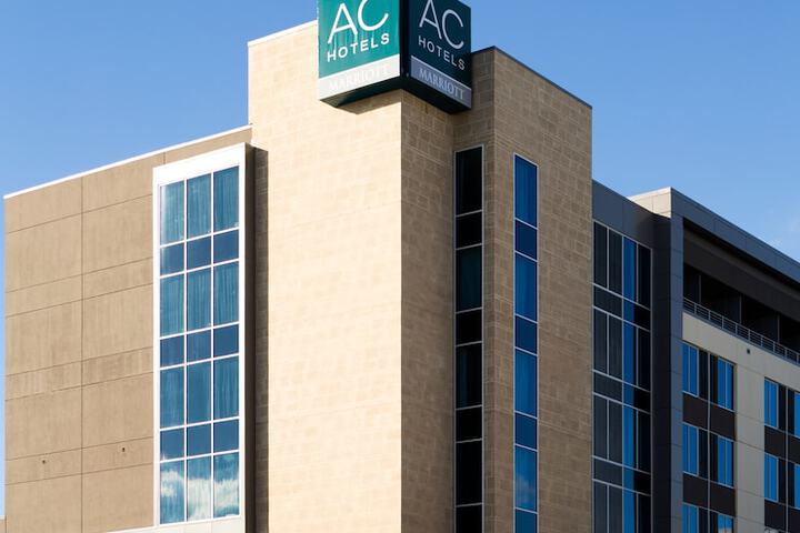 AC Hotel by Marriott Cincinnati at Liberty Center