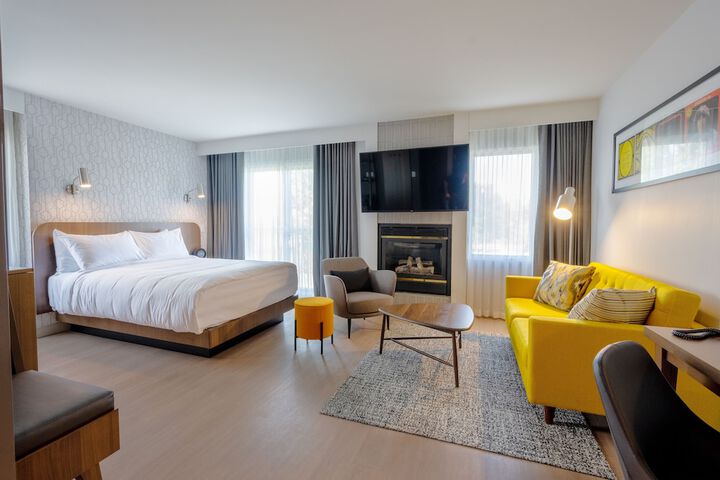 Room 28 of 40