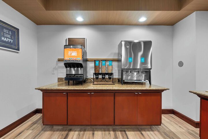 Breakfast/Coffee Service 59 of 71