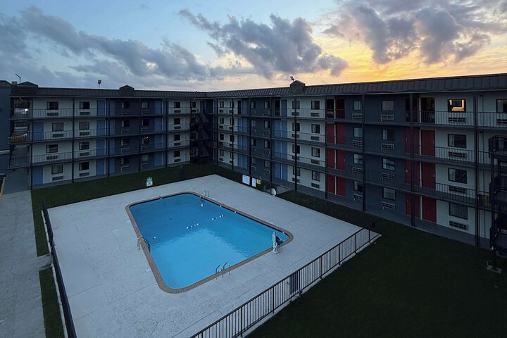 Ramada by Wyndham Kenner / New Orleans Airport South
