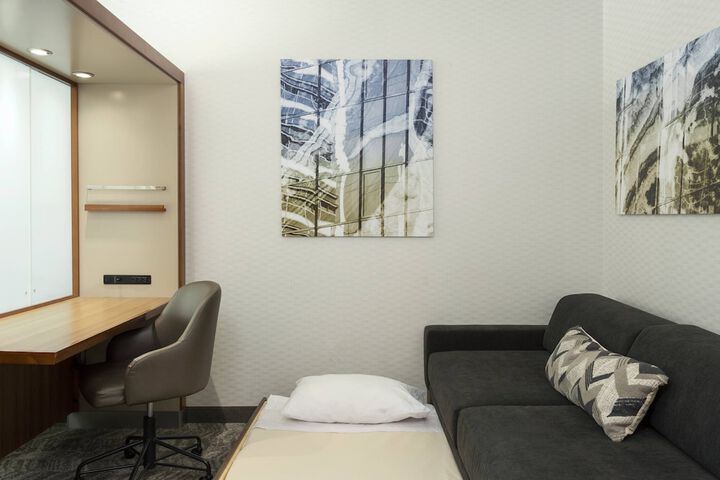Room 18 of 27