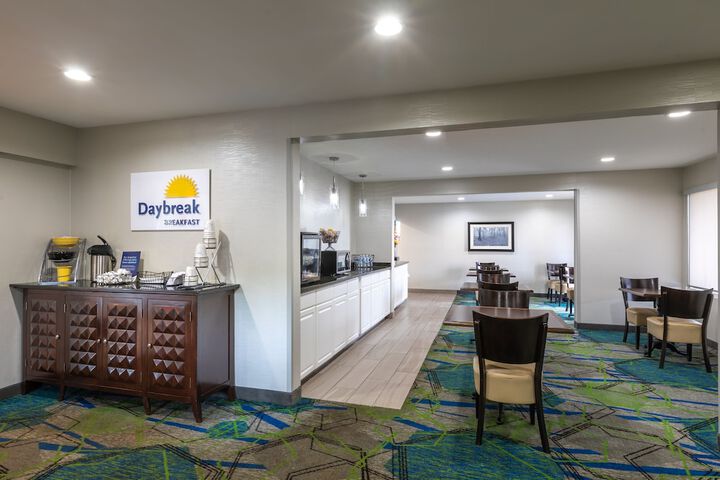 Days Inn by Wyndham Greenville