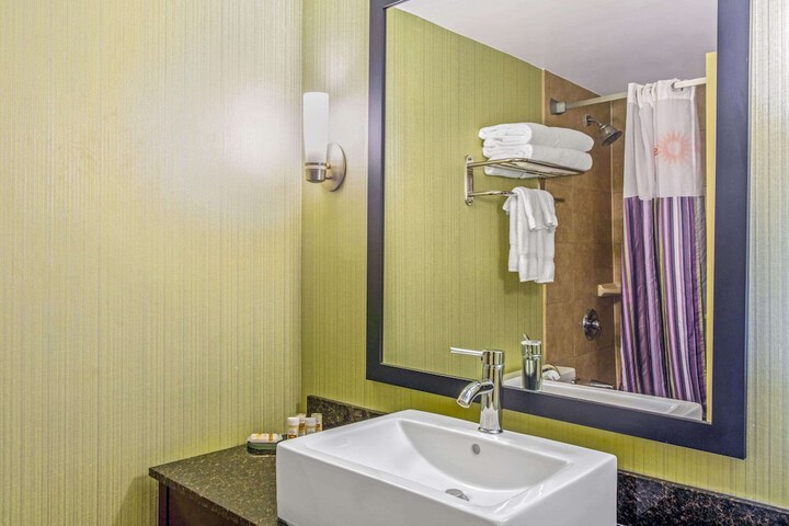Room 20 of 45