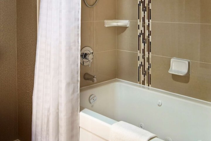 Homewood Suites by Hilton Hamilton Ontario, Canada