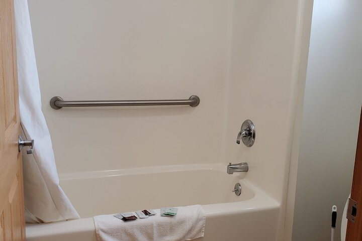 Room 25 of 43